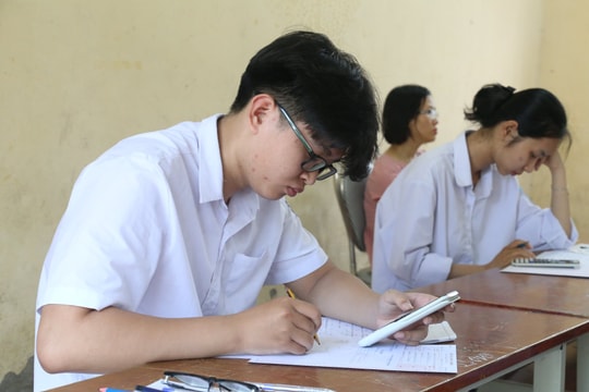 Thủ tướng yêu cầu giảm áp lực, chi phí tổ chức kỳ thi tốt nghiệp THPT năm 2025