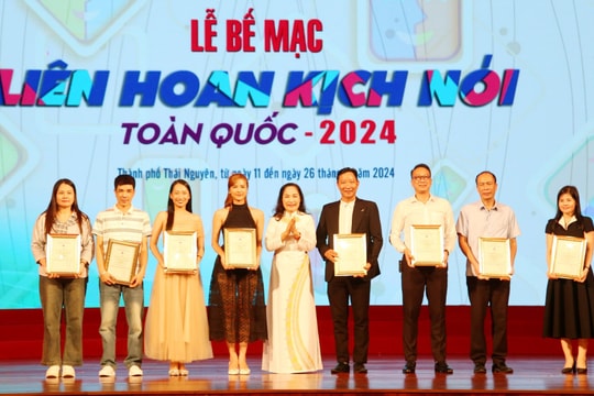 “Người con gái xứ Đông” đoạt giải xuất sắc Liên hoan kịch nói toàn quốc
