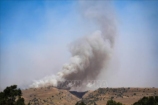 Hàng loạt rocket, tên lửa từ Liban phóng sang Israel trong đêm