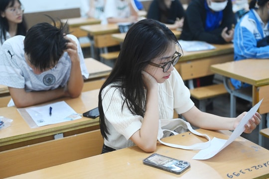 Đáp án tham khảo môn vật lý thi tốt nghiệp THPT năm 2024