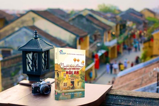 Cuốn sách đặc biệt về văn hóa và du lịch Hội An