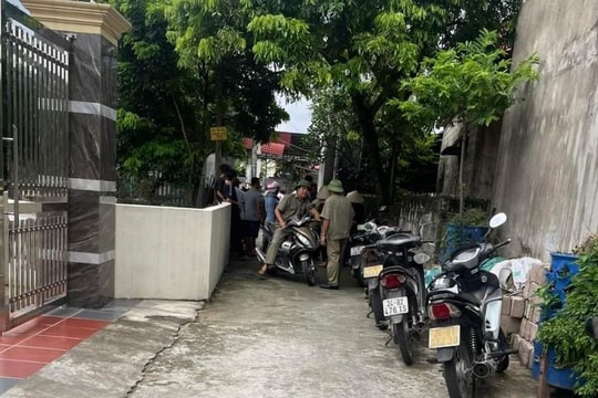 Thợ lái máy xúc liên tiếp chém 4 người ở Kinh Môn thương vong