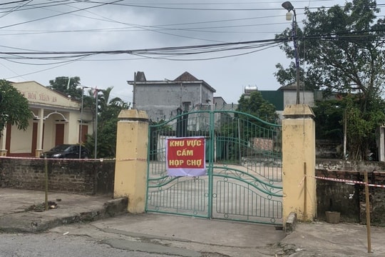 Đã giải tỏa chợ tự phát trong khu nhà văn hóa thôn Xuân An (Thanh Hà)