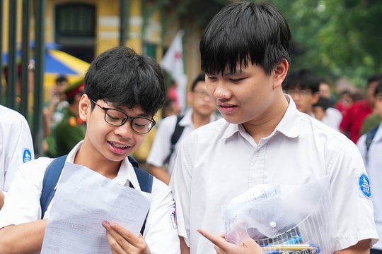 Hà Nội duyệt điểm chuẩn lớp 10 hôm nay