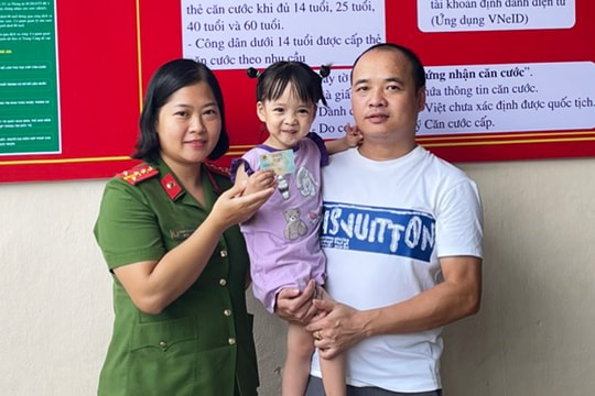 Trẻ đầu tiên ở Hải Dương nhận thẻ căn cước là ai?