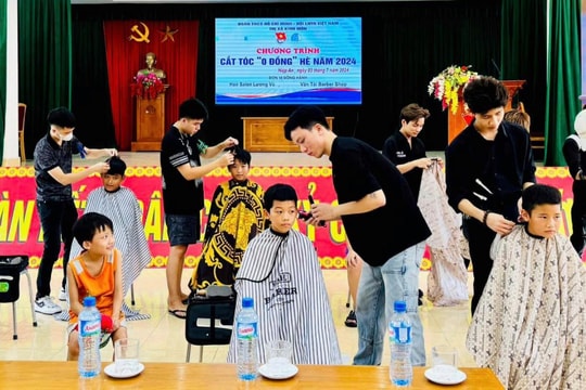 Gần 3.000 học sinh, người cao tuổi, bệnh nhân khó khăn ở Kinh Môn được cắt tóc miễn phí