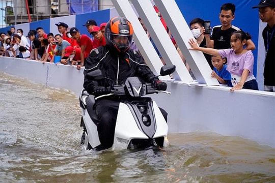 Những sai lầm khi sử dụng xe máy điện vào mùa mưa