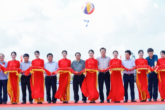 Thủ tướng dự lễ khánh thành tuyến đường nối 2 cao tốc huyết mạch của miền Bắc