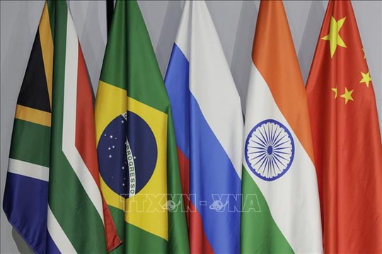 BRICS phát triển đồng tiền chung