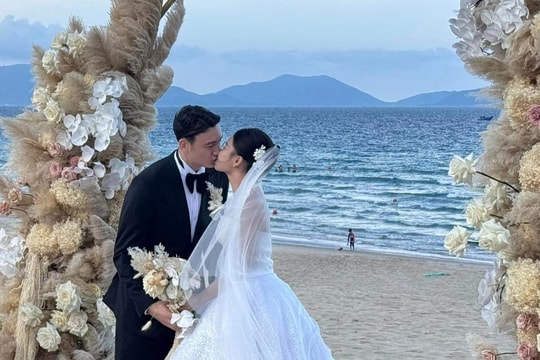Thủ môn Đặng Văn Lâm cưới vợ