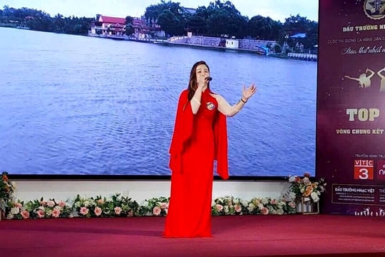 Cô gái xứ Đông đam mê ca hát