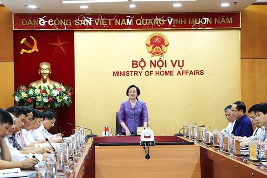 Bộ Nội vụ kiểm tra tình hình công chức, viên chức bỏ việc tại 3 tỉnh thành