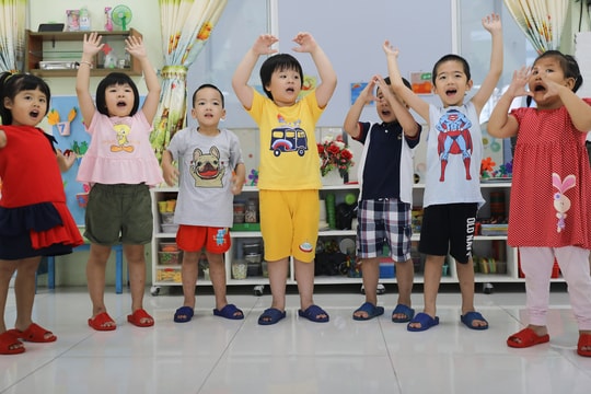 Đề xuất bỏ quy định cặp vợ chồng chỉ "sinh một hoặc hai con"