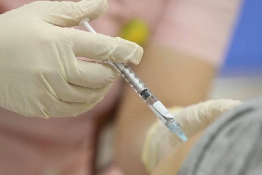 Ai cần tiêm vaccine phòng bệnh bạch hầu?