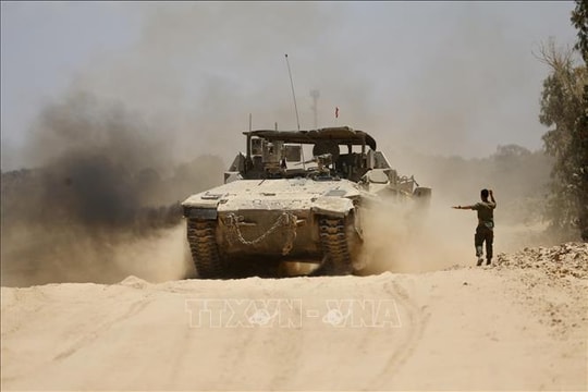 Xe tăng Israel tiến sâu vào thành phố Gaza