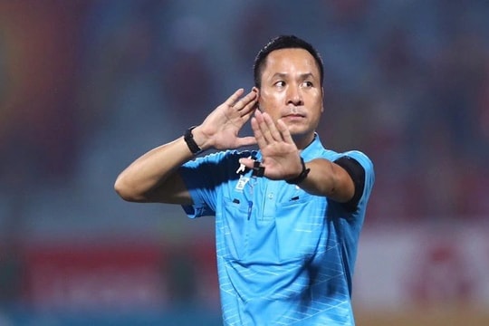 "Ông vua sân cỏ" Nguyễn Viết Duẩn quê Thanh Miện (Hải Dương) giành còi bạc V-League 2023-2024