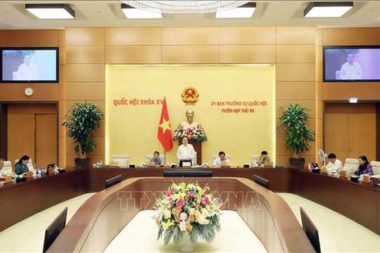 Bế mạc Phiên họp thứ 35 của Ủy ban Thường vụ Quốc hội