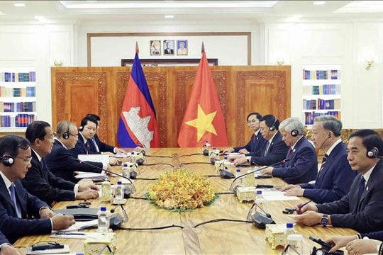 Chủ tịch nước Tô Lâm hội đàm cùng Chủ tịch Đảng CPP, Chủ tịch Thượng viện Hun Sen