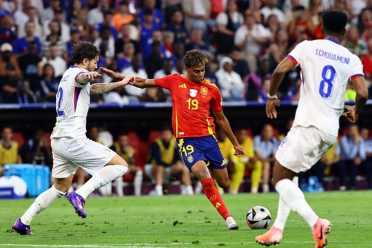 Lamine Yamal góp mặt trong đội hình hay nhất bán kết Euro 2024 với số điểm cao nhất