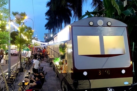 Khám phá đoàn tàu ẩm thực Tuệ Tĩnh ở TP Hải Dương