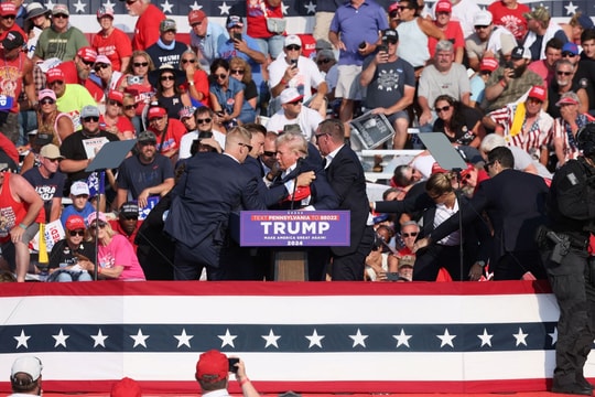 FBI xác nhận vụ nổ súng tấn công ông Donald Trump là âm mưu ám sát