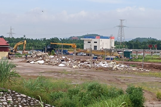 Giải tỏa xong 2 công trình vi phạm đê điều lớn nhất ở Kinh Môn