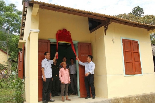 Thành lập Quỹ cả nước chung tay xóa nhà tạm, nhà dột nát cho hộ nghèo, cận nghèo