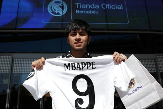 Real Madrid bán sạch vé, Mbappe tự bỏ tiền đưa cổ động viên nhí xem lễ ra mắt