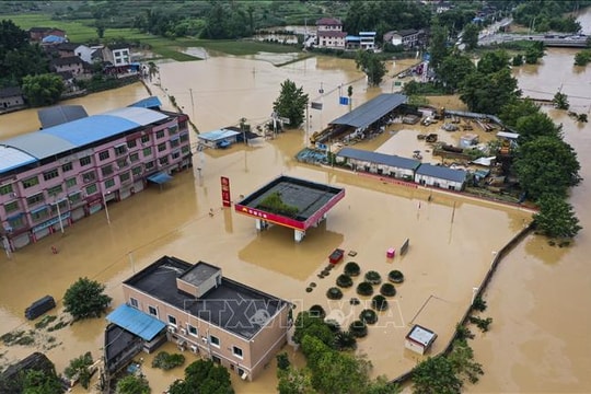 Trung Quốc báo động cao về mưa lớn ở miền Bắc