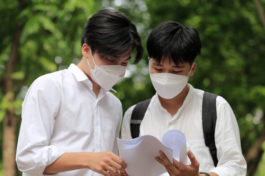 2 thí sinh đạt điểm 10 môn văn tốt nghiệp THPT 2024