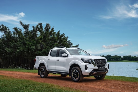 Nissan Navara 2024 mới ra mắt tại Việt Nam, thêm tiện nghi cho bản giá rẻ