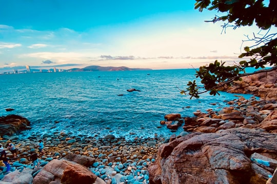Vẻ đẹp kiêu sa của bãi tắm Hoàng Hậu