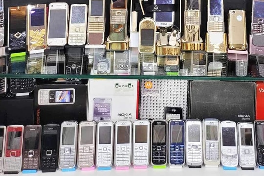Nhà mạng gặp khó khi người dùng không muốn bỏ điện thoại "cục gạch"