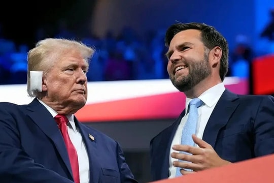 Vì sao ông Trump chọn liên danh tranh cử với "cựu thù"?