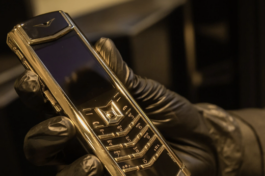 Điện thoại “quý tộc” Vertu 2G hàng trăm triệu đồng sẽ được hỗ trợ lên 4G