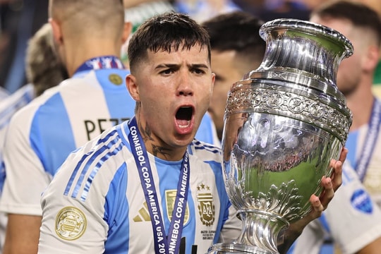 Toàn bộ diễn biến vụ Liên đoàn Bóng đá Pháp kiện cầu thủ Argentina lên FIFA