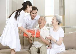 Đâu chỉ quà to mới là báo hiếu