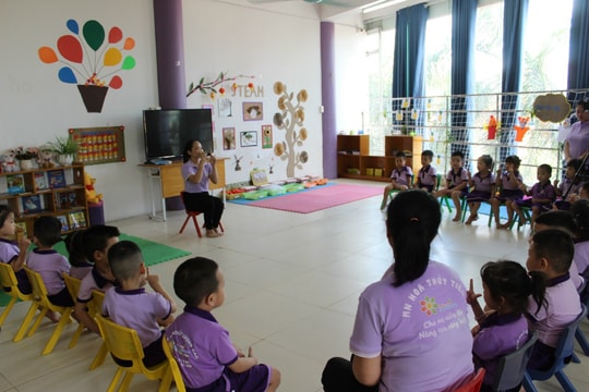 Run rủi làm mẹ đơn thân tuổi đôi mươi