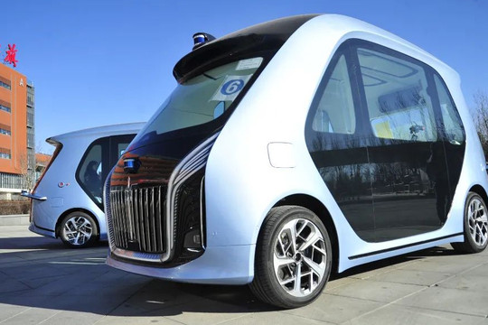 Hongqi ra mắt xe buýt mini không người lái