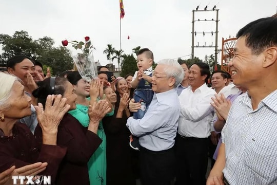 Party General Secretary Nguyen Phu Trong - an eminent leader who devotes his whole life to the country and people