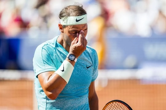 Rafael Nadal thua chung kết Bastad Mở rộng