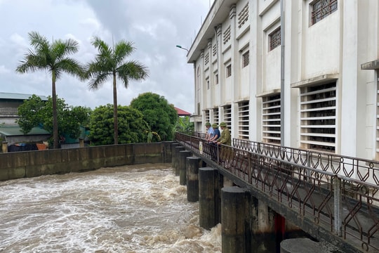 Mưa lớn, Hải Dương vận hành 51 trạm bơm chống úng