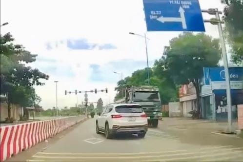 Công an TP Hải Dương xử lý lái xe đi ngược chiều trên đường 391