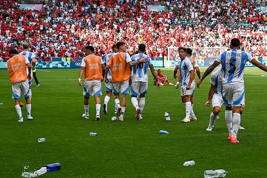 Trận Argentina - Morocco bị xem "là bê bối lịch sử Olympic"