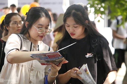 Loạt đại học dự báo tăng điểm chuẩn ngành "hot"