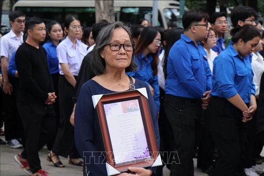 Tổng Bí thư Nguyễn Phú Trọng mãi mãi thuộc về Tổ quốc và nhân dân