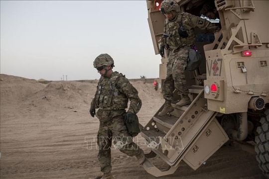 Căn cứ của Mỹ ở Iraq và Syria bị tên lửa tấn công