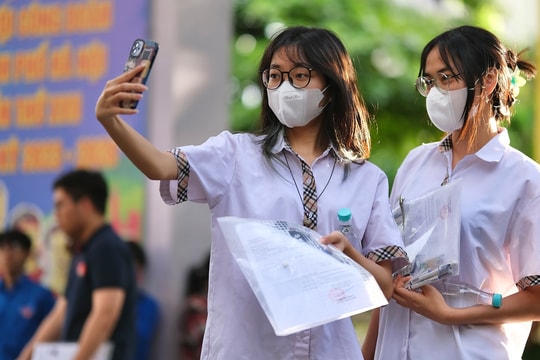 Đạt 22 điểm khối D01 nên chọn trường đại học phía Bắc nào?