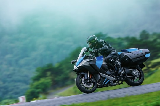 Kawasaki giới thiệu môtô chạy bằng hydro