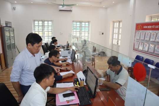 Áp lực khi Bí thư Đảng ủy đồng thời là Chủ tịch UBND cấp xã